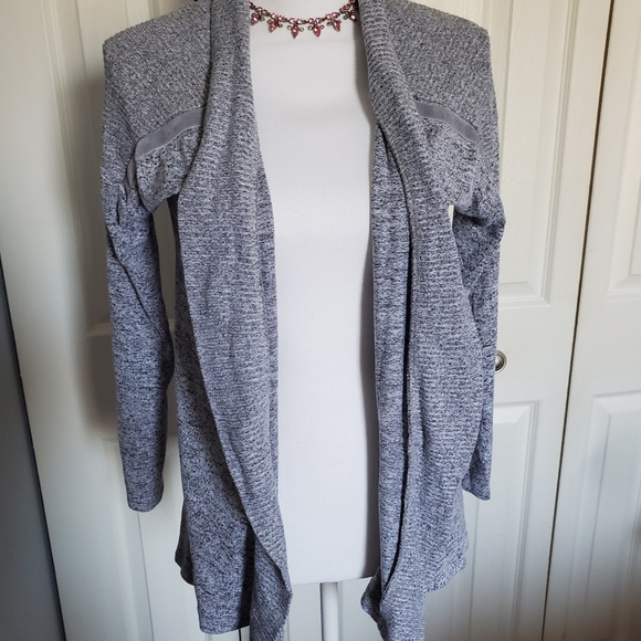 Gray cardigan - Picture 5 of 11